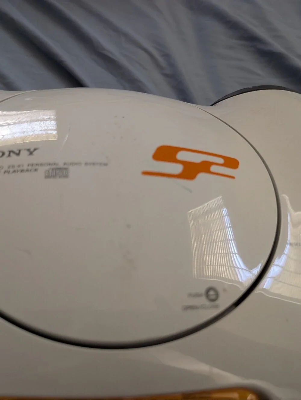 Sony Portable CD Boombox Player - Model ZS-X1 White & Orange